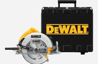 Notre test de la scie circulaire DEWALT DWE575K
